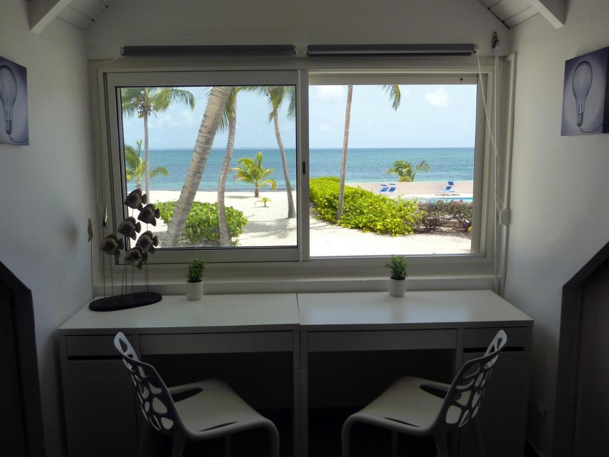 Friendly Beach House Baie Nettle Екстер'єр фото
